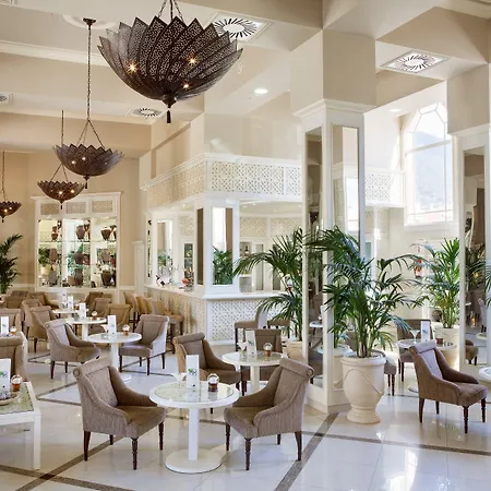 Riu Garoe מלון 4*