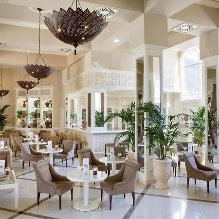 Hotel Riu Garoé