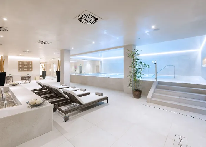 ホテル Riu Garoe 4*