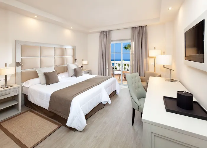 Hotel Riu Garoe