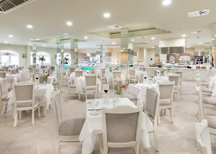 Hotel Riu Garoé